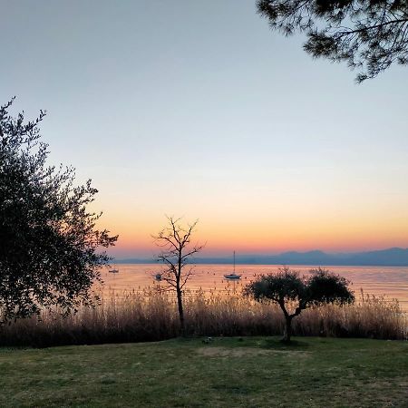 Appartamento Andy Peschiera del Garda Exterior foto